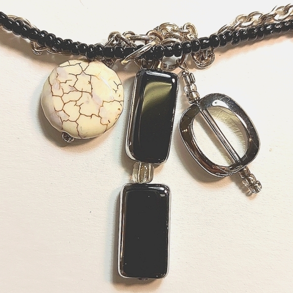 Howlite Gemstone & Glass Bead Jewelry Set - Picture 9 of 11